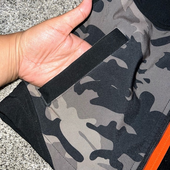 Vertical ‘9 camouflage boys zipper jacket - Picture 6 of 10